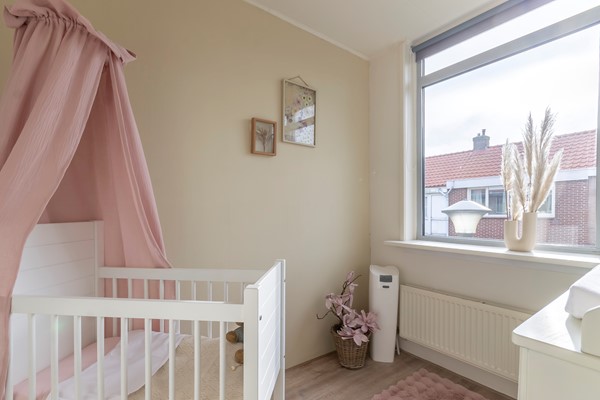 Medium property photo - Van Limburg Stirumstraat 13, 1781 VA Den Helder